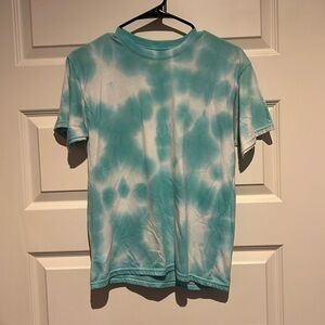 Blue/white tie-dye t-shirt